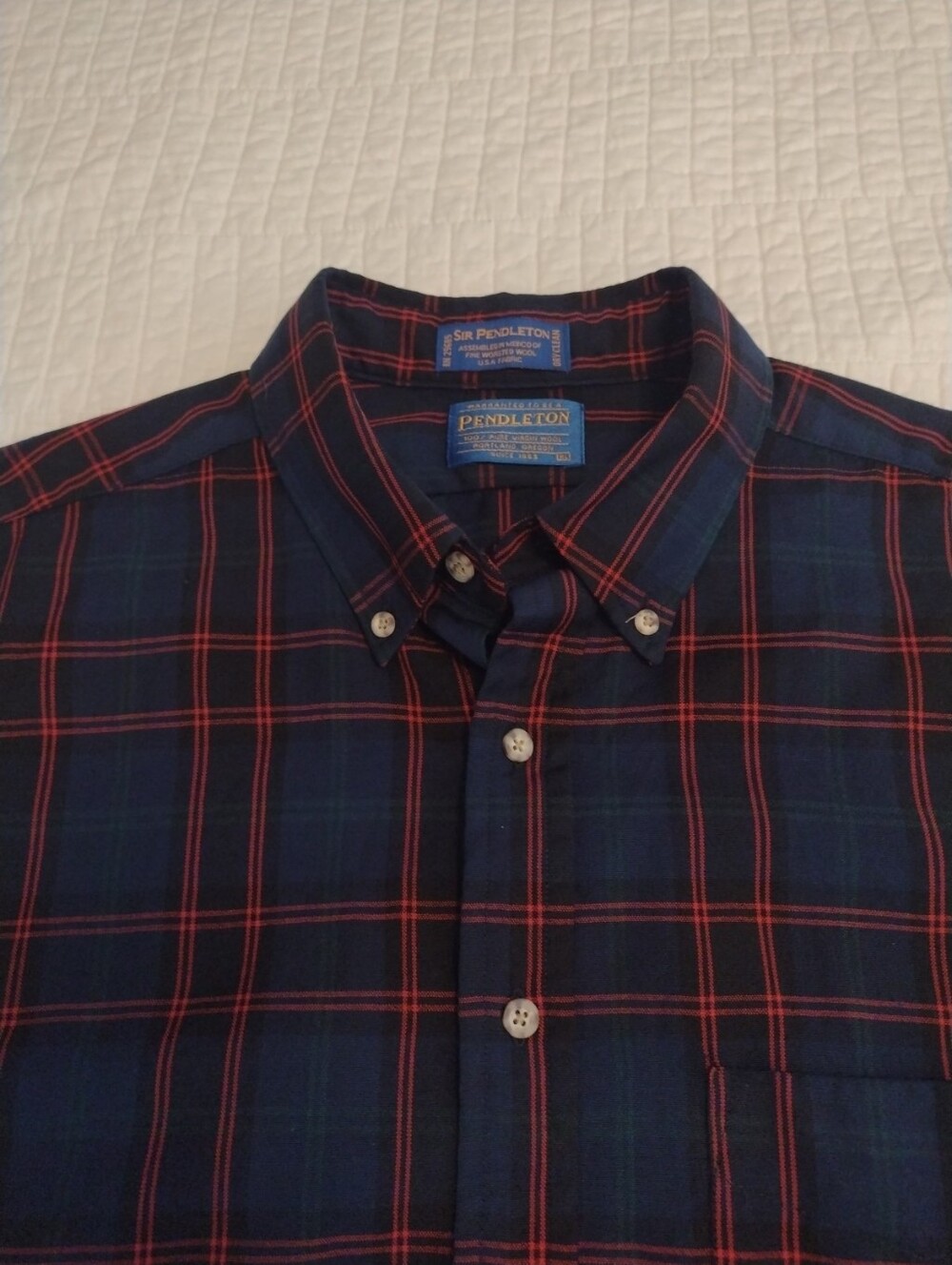 Sir Pendleton Men's XL Button Down Shirt 100% Virgin Wool Navy Tartan Plaid